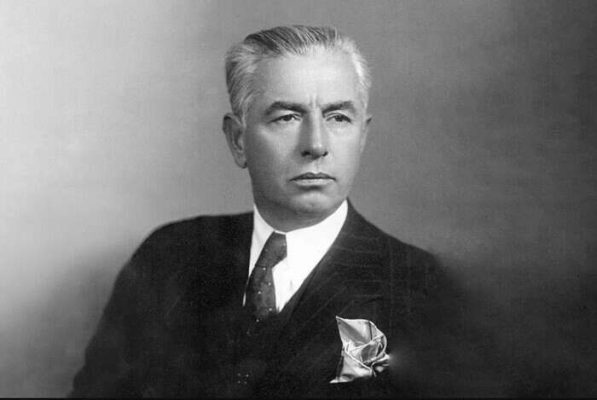 Gençlerle Başbaşa kitabının yazarı Or. Prof. Dr. Ali Fuad Başgil